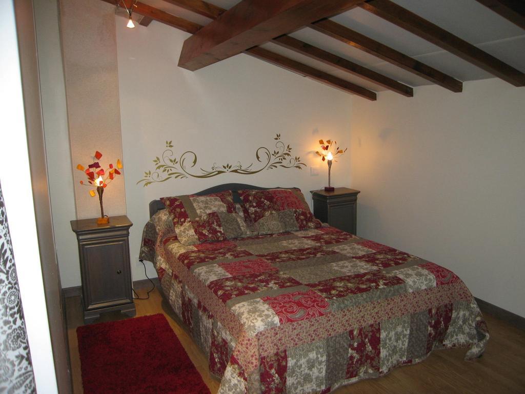 Appartamento Faubourg St Jean Aubeterre-sur-Dronne Camera foto